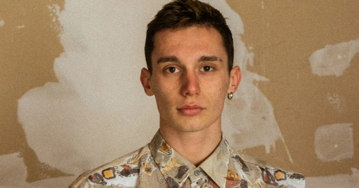 20+ Soft Boy Aesthetic Outfits You Will ADORE 1 soft boy aesthetic